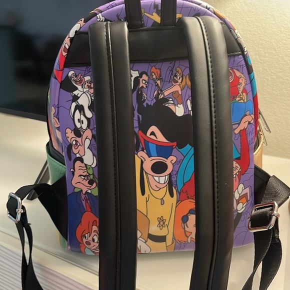 Loungefly Disney: A Goofy Movie - Movie Moments Mini Backpack - Picture 2 of 4